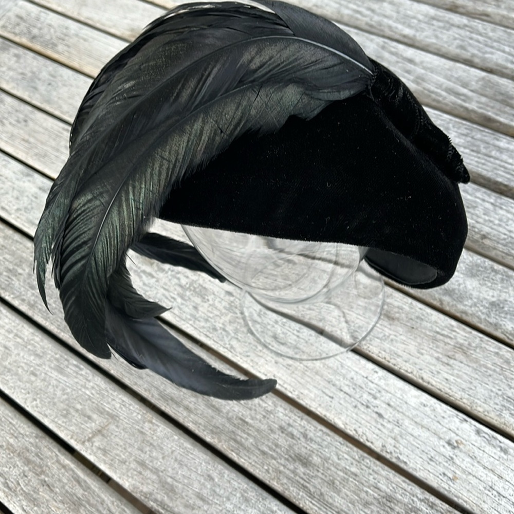 Vintage Black Hat with Iridescent Feather Accent - Picture 6 of 16